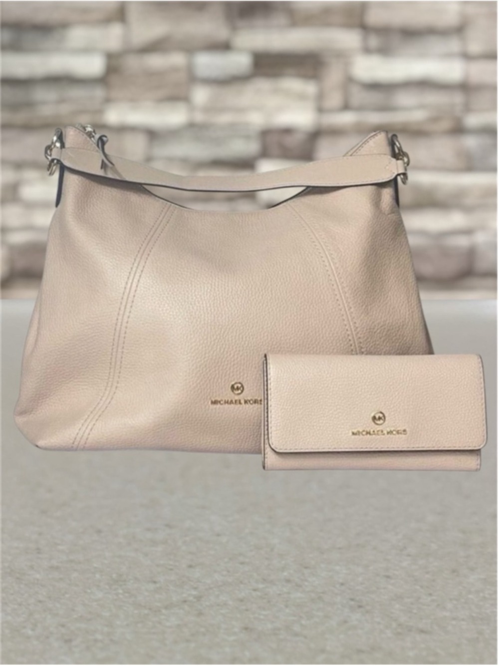 Michael Kors Sienna Large Pebble Leather Hobo & Matching Wallet Pale Pink